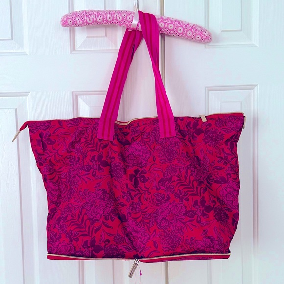 Lilly Pulitzer Getaway Packable Tote NWT - Picture 2 of 5